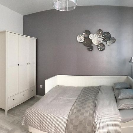Kiki'S Studio Apartment Sibiu Bagian luar foto